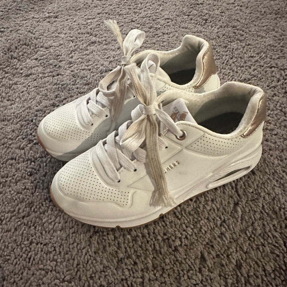 Girls Sketchers